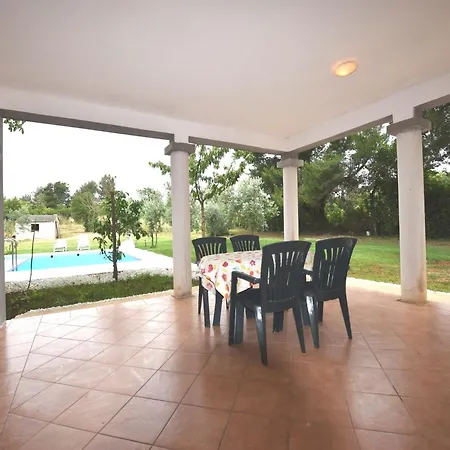 Apartment Modern Apartment In Banjole With Pool
