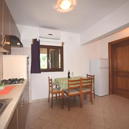 Modern Apartment In Banjole With Pool Apartment *