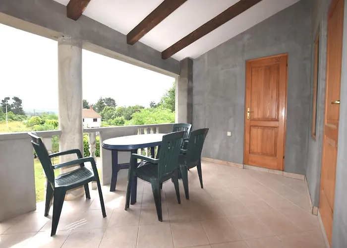 Διαμέρισμα Modern In With Pool *