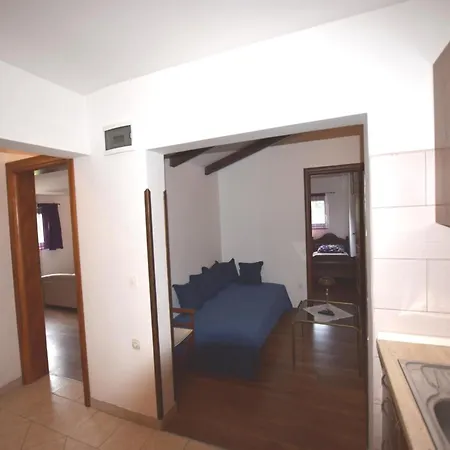 Modern Apartment In Banjole With Pool Banjole