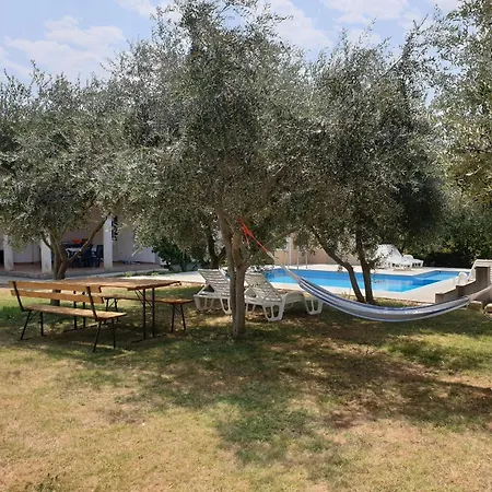 Modern Apartment In Banjole With Pool Banjole
